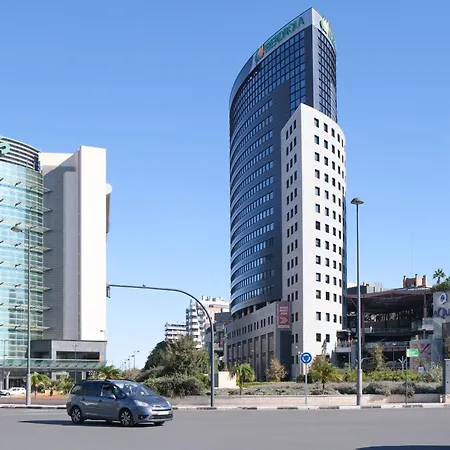 Near To Marathon - Of Arts & Sciences バレンシア