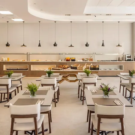 酒店 伊鲁尼昂瓦伦西亚3号酒店 3*