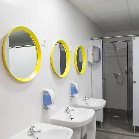 بيت شباب شباب أب فالينسيا *