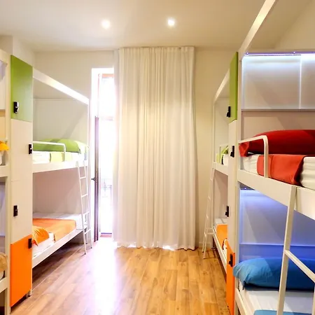 Albergue Urban Youth