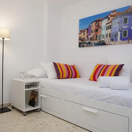Apartment Singularstays Mercado *