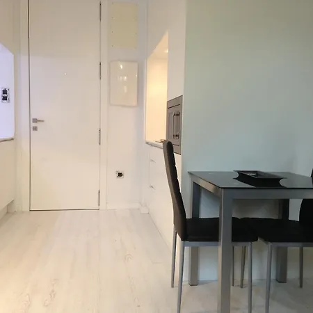 鲁萨法区16号酒店