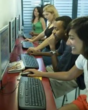 Room00 * فالنسيا