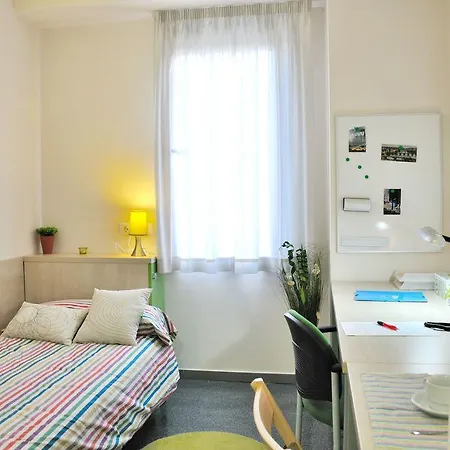 Residencia Universitaria Damia Bonet Apartamento *