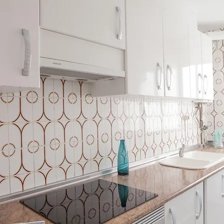 Md Benlliure Cabanal *