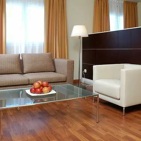 Hotell Port Feria Valencia