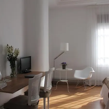 7 Moons Bed and breakfast 2*