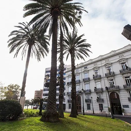 אכסניה River ולנסיה