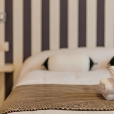 Habitaciones Barra89 بيت ضيافة 2*