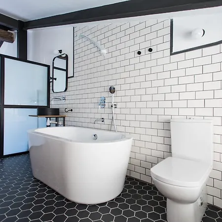 Bubusuites Bed & Breakfast 4*