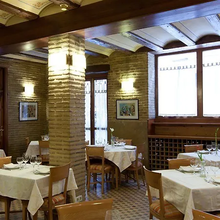 Ad Hoc Monumental 1881 Hotel