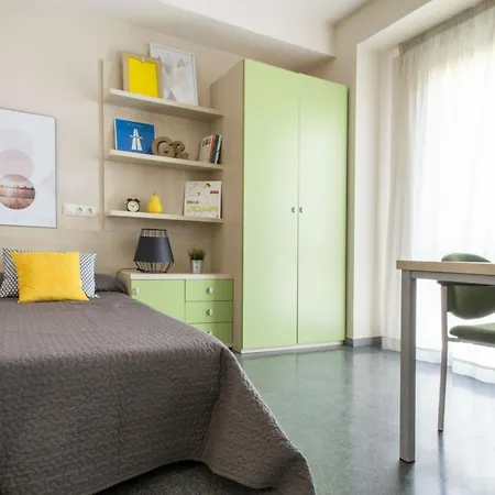 Residencia Universitaria Damia Bonet *