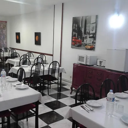 Residencia Universitaria Reuniver Burjassot イン *