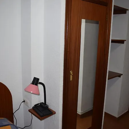 Residencia Universitaria Reuniver Burjassot * Valencia