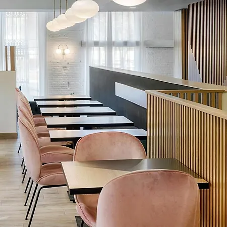 Blanq Carmen Otel 3*