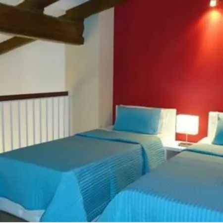 Apartmans Serranos Lägenhet