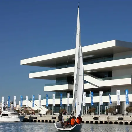 Con Vistas A La Marina Real アパート