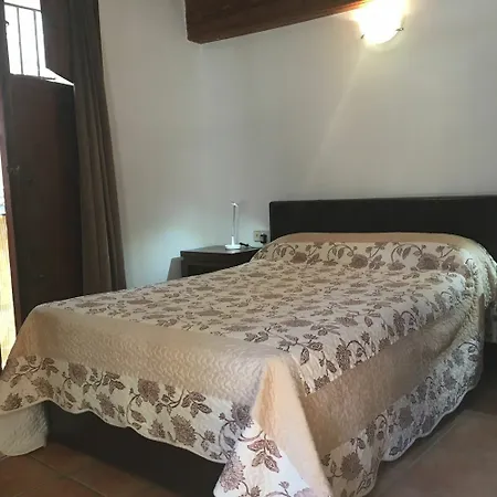 Travel Habitat Plaza Del Pilar. *