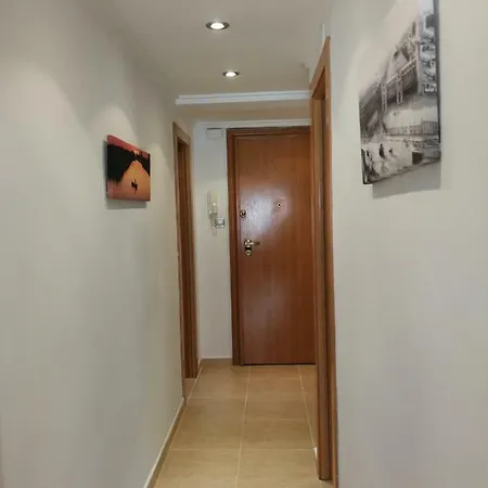 Calle Mora De Rubielos With Free Private Underground Parking Валенсия