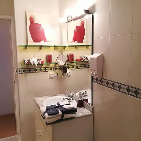 Apartamento Cerca De La Playa Y De La Ciudad * فالنسيا