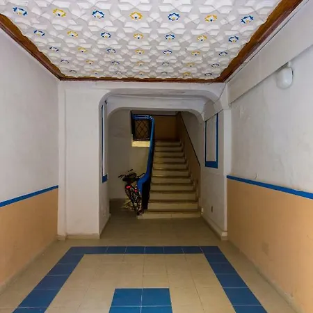 Piso En Barrio Del Carmen Cerca De Plaza Virgen Apartman