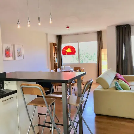 Warhol Apartment. Free Wifi 5g. 公寓