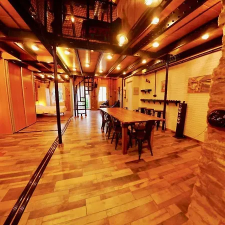 Old Fisherman's House In Malvarrosa Valencia