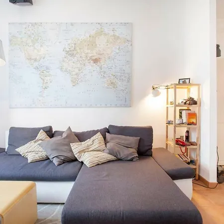 Luminous & Cosy Down Town Апартаменты *