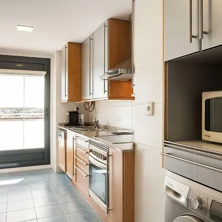 En La Ciudad De Ciencias Y Cerca De La Playa Lägenhet