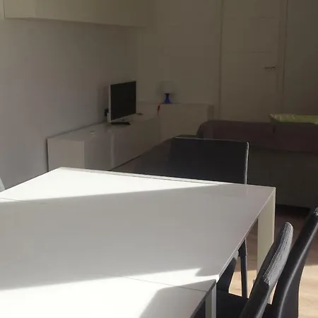 Penthouse With Terrace 40m2 With Wide Views 10mn Walking From Center Apartman *