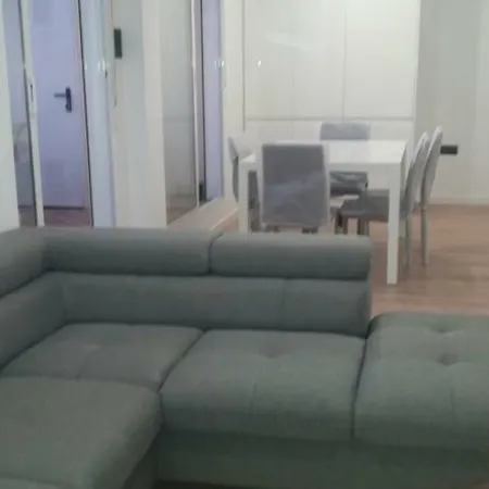 Penthouse With Terrace 40m2 With Wide Views 10mn Walking From Center Apartman *