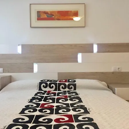 En Universidad Y Cerca De La Playa Apartamento Valência