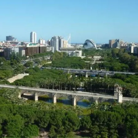 En Universidad Y Cerca De La Playa