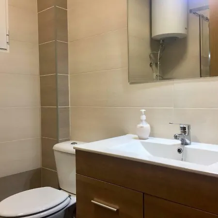En Universidad Y Cerca De La Playa Apartamento Valência