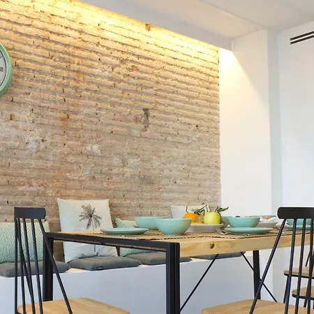 Appartement Original Y Espacioso Atico En El Centro De Ruzafa Valencia
