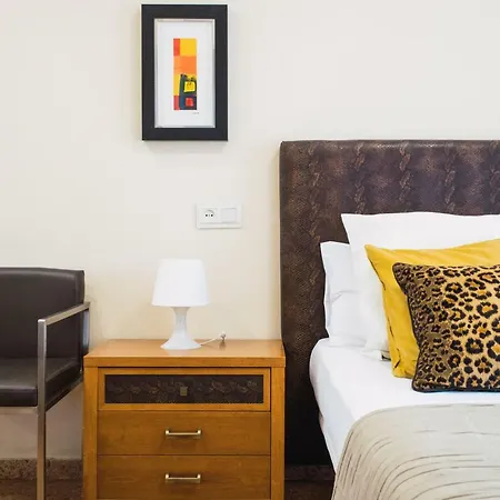 Апартаменты Florit Flats - Cozy 2 Bedroom By The Of Arts And Science *