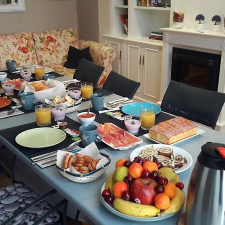 Angel Guimera & Breakfast *