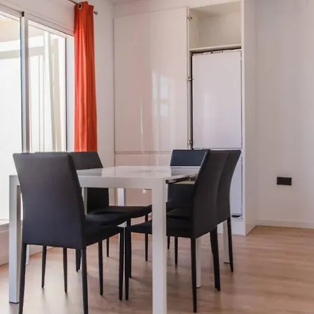 Penthouse With Terrace 40m2 With Wide Views 10mn Walking From Center