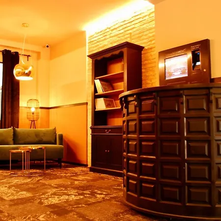 Hografic Hotel 2*