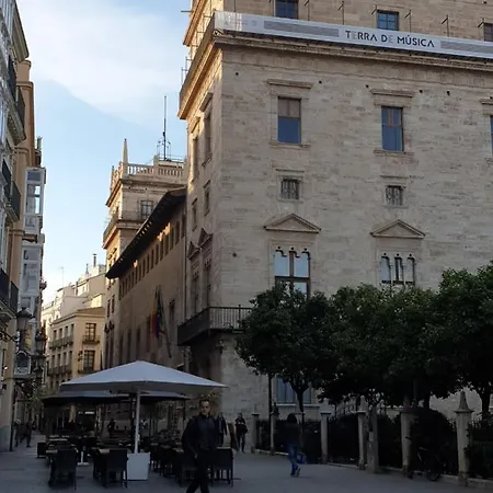 Homestay/center. Valencia