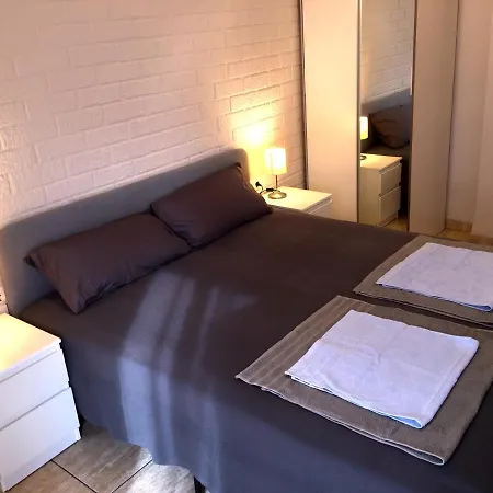 Apartment Cosy Flat With Excellent Location In Valencia!