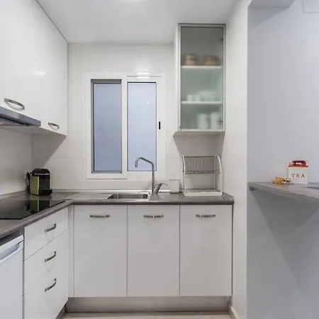 Beautiful 2 Bedroom Wifi Ac By The Turia Gardens Appartement Valencia