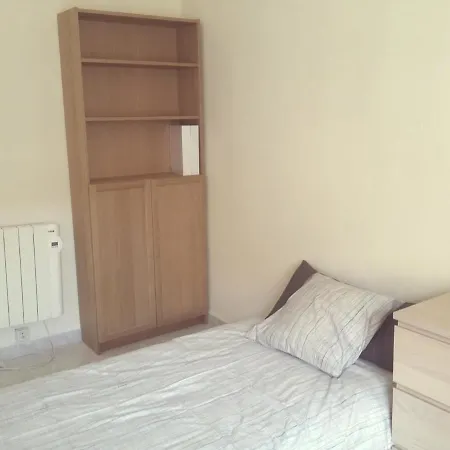 Apartman Lovely Two Bedroom Wifi In Centre *