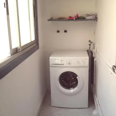 Lovely Two Bedroom Wifi In Centre