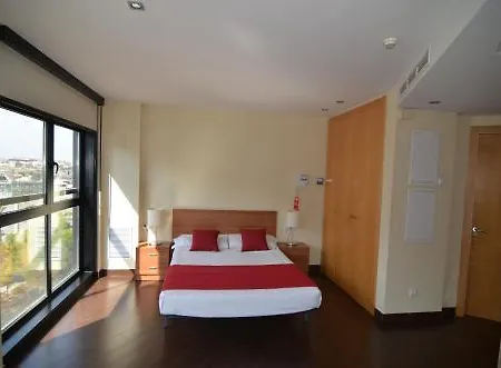 ホテル Galileo Flats - Palacio De Congresos 2*