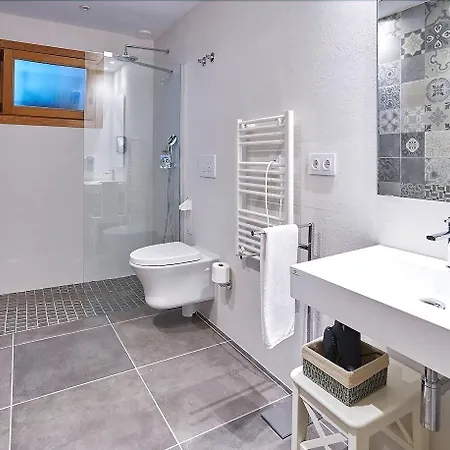 Barracart Aparthotel 4*