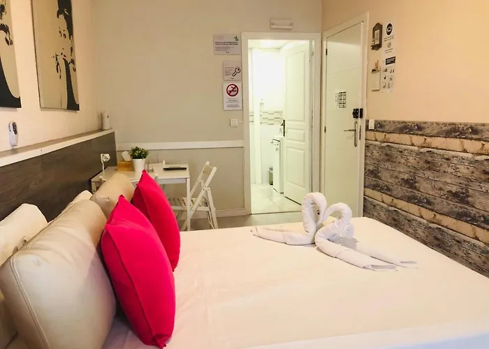 Suits You: Adults-only Centro Historico With Auto Check-in Valencia