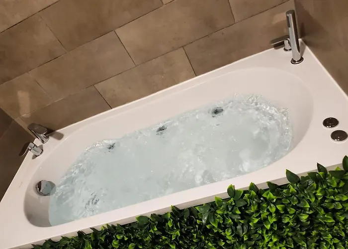 Small And Cozy - G فالنسيا