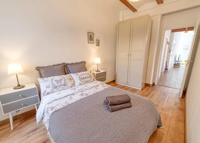 Beams & Bricks * Βαλένθια