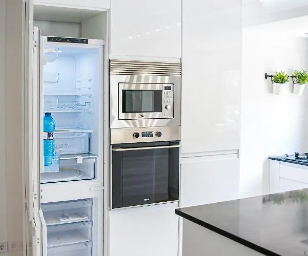 Laura Campanar شقة